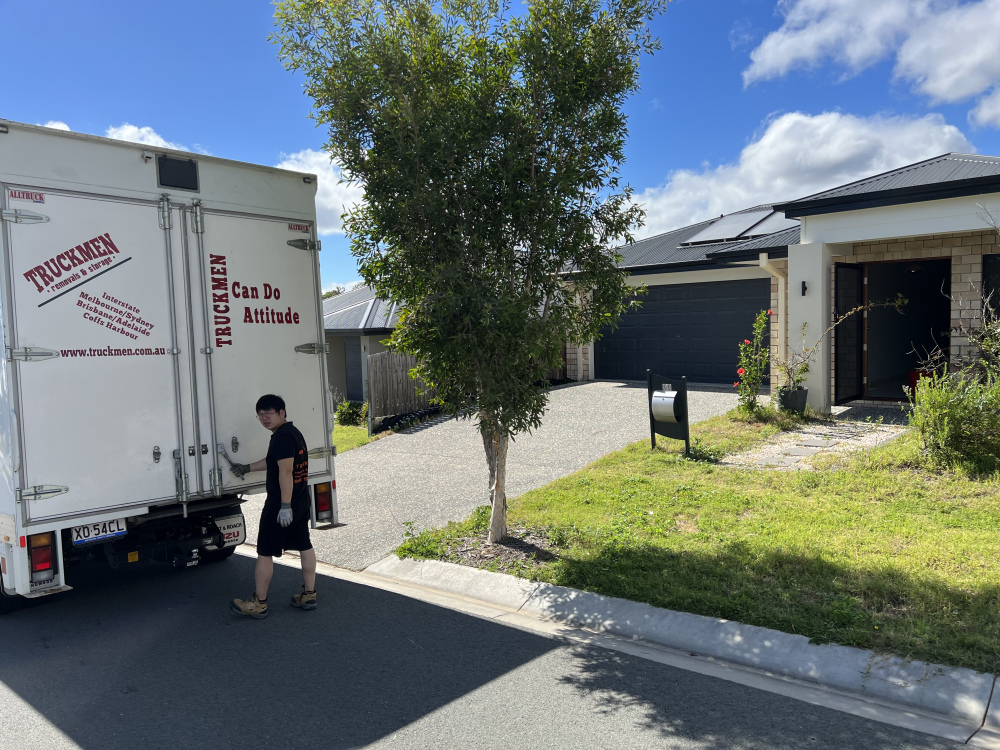Truckmen removalist loading a home in Canberra